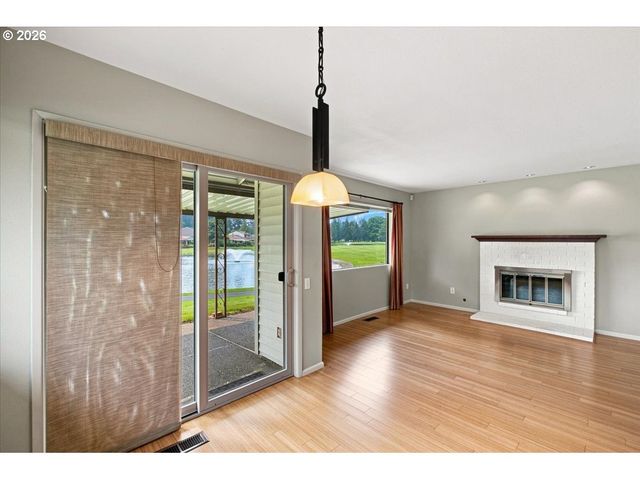 9480 Sw LAKESIDE Dr, Portland, OR 97224