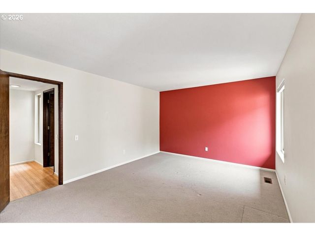 9480 Sw LAKESIDE Dr, Portland, OR 97224