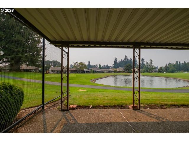 9480 Sw LAKESIDE Dr, Portland, OR 97224