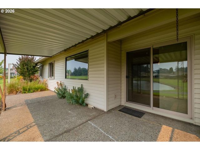 9480 Sw LAKESIDE Dr, Portland, OR 97224