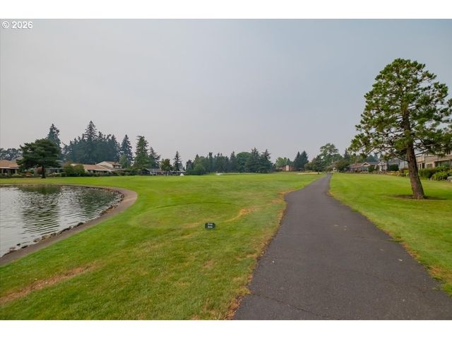 9480 Sw LAKESIDE Dr, Portland, OR 97224