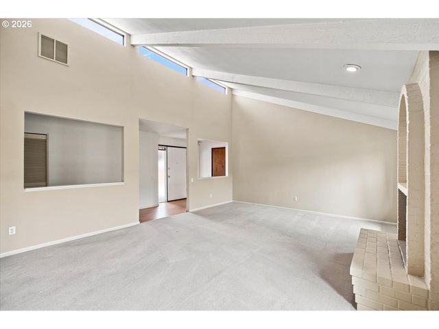 9480 Sw LAKESIDE Dr, Portland, OR 97224