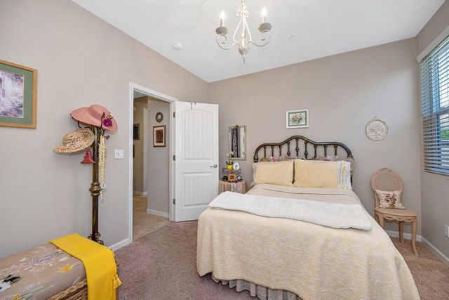 7439 Chatterton Way, Sacramento, CA 95829