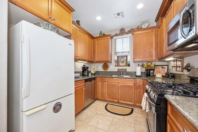 7439 Chatterton Way, Sacramento, CA 95829