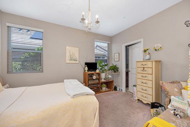 7439 Chatterton Way, Sacramento, CA 95829