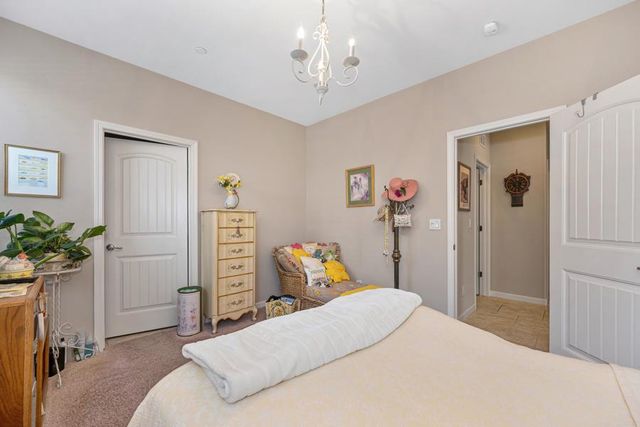 7439 Chatterton Way, Sacramento, CA 95829