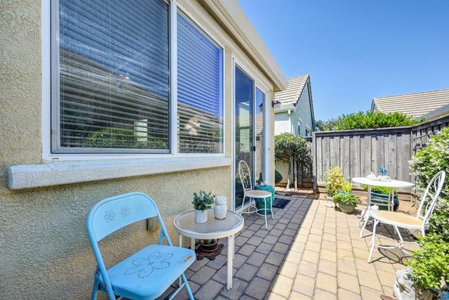 7439 Chatterton Way, Sacramento, CA 95829