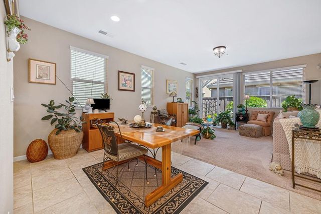 7439 Chatterton Way, Sacramento, CA 95829