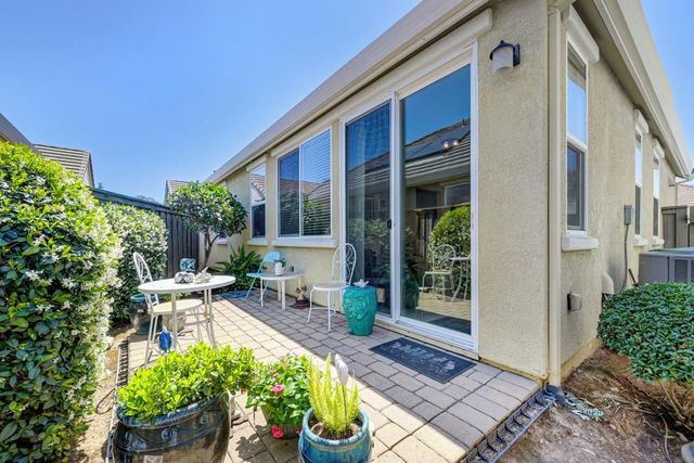 7439 Chatterton Way, Sacramento, CA 95829