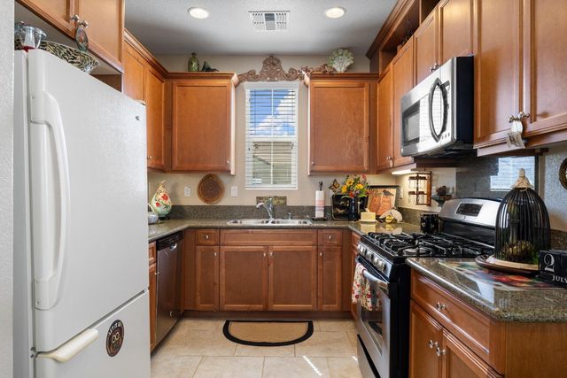 7439 Chatterton Way, Sacramento, CA 95829