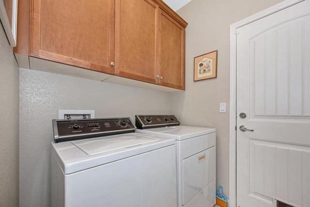 7439 Chatterton Way, Sacramento, CA 95829