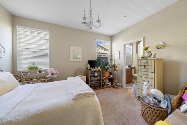 7439 Chatterton Way, Sacramento, CA 95829