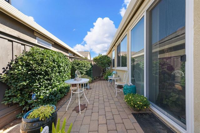 7439 Chatterton Way, Sacramento, CA 95829