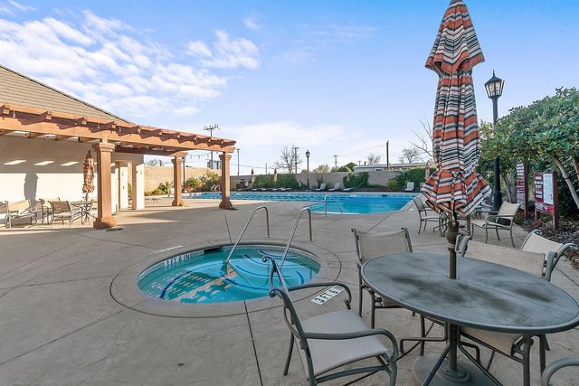 7439 Chatterton Way, Sacramento, CA 95829