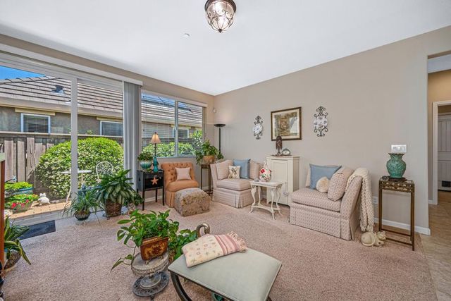 7439 Chatterton Way, Sacramento, CA 95829