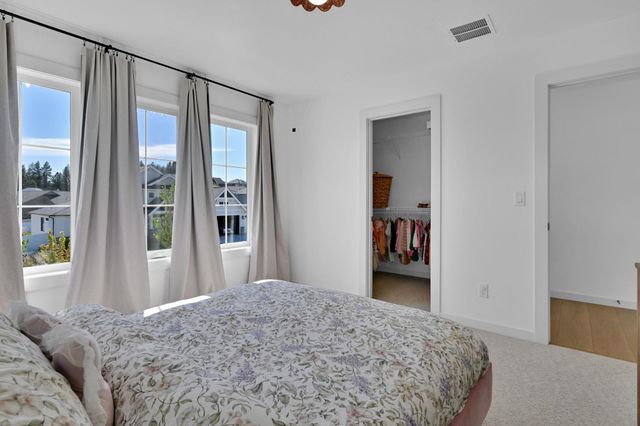 2631 S Fairmont Estates Dr, Greenacres, WA 99016