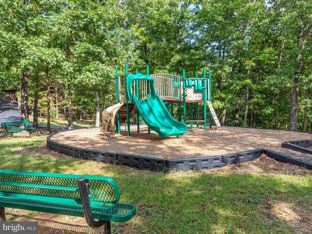 228 SUNSET CIR, Cross Junction, VA 22625