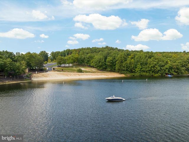 228 SUNSET CIR, Cross Junction, VA 22625