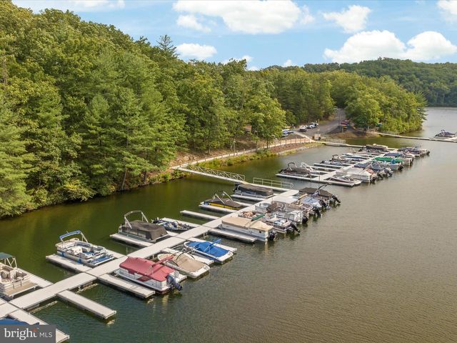 228 SUNSET CIR, Cross Junction, VA 22625
