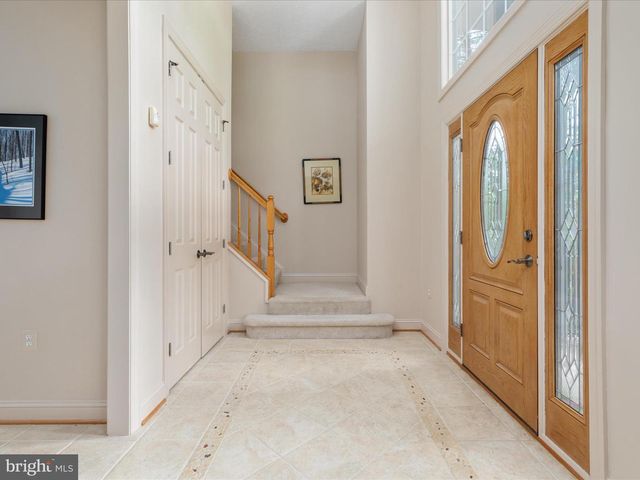 228 SUNSET CIR, Cross Junction, VA 22625