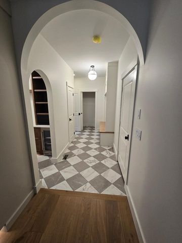 113 Newton St, West Boylston, MA 01583