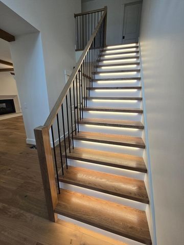 113 Newton St, West Boylston, MA 01583