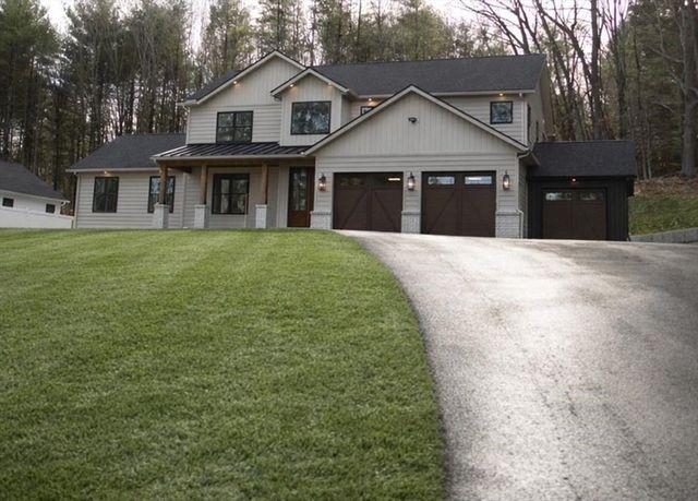 113 Newton St, West Boylston, MA 01583