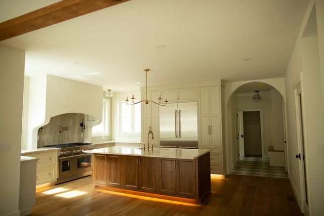 113 Newton St, West Boylston, MA 01583