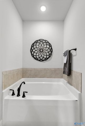 24009 Quints Drive, Athens, AL 35613