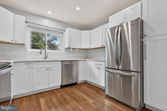 18948 MONTGOMERY VILLAGE AVE, Gaithersburg, MD 20886