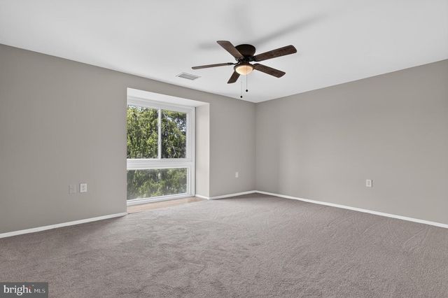 18948 MONTGOMERY VILLAGE AVE, Gaithersburg, MD 20886