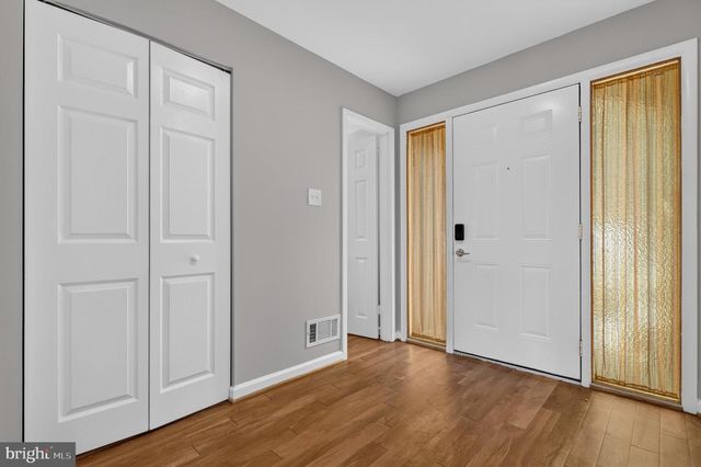 18948 MONTGOMERY VILLAGE AVE, Gaithersburg, MD 20886