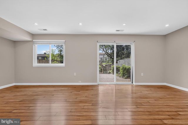 18948 MONTGOMERY VILLAGE AVE, Gaithersburg, MD 20886
