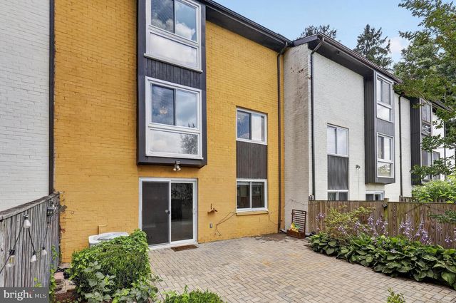 18948 MONTGOMERY VILLAGE AVE, Gaithersburg, MD 20886