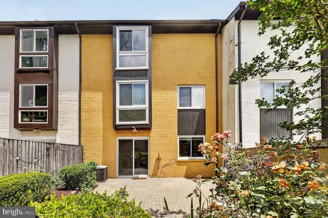 18948 MONTGOMERY VILLAGE AVE, Gaithersburg, MD 20886