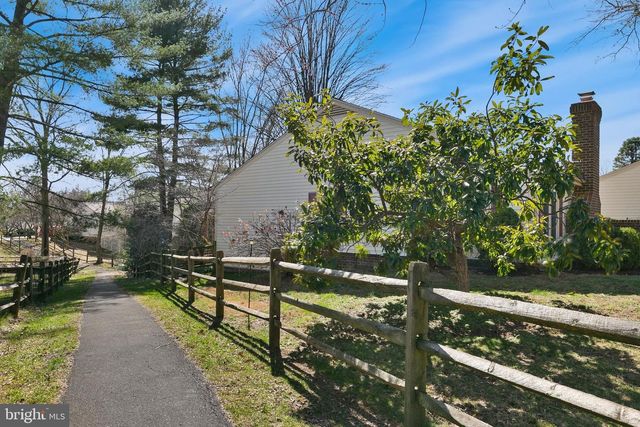 18948 MONTGOMERY VILLAGE AVE, Gaithersburg, MD 20886