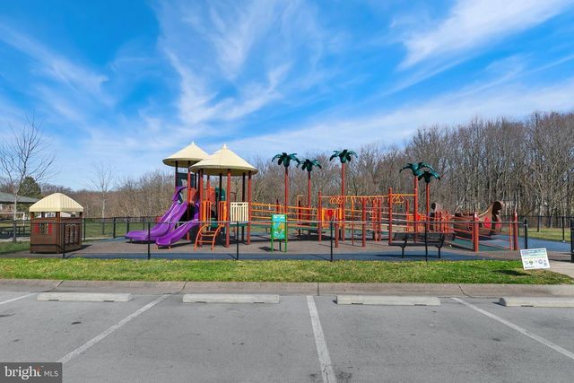 18948 MONTGOMERY VILLAGE AVE, Gaithersburg, MD 20886