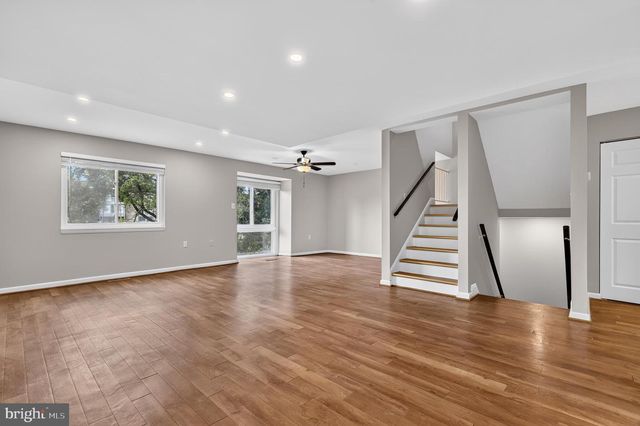 18948 MONTGOMERY VILLAGE AVE, Gaithersburg, MD 20886