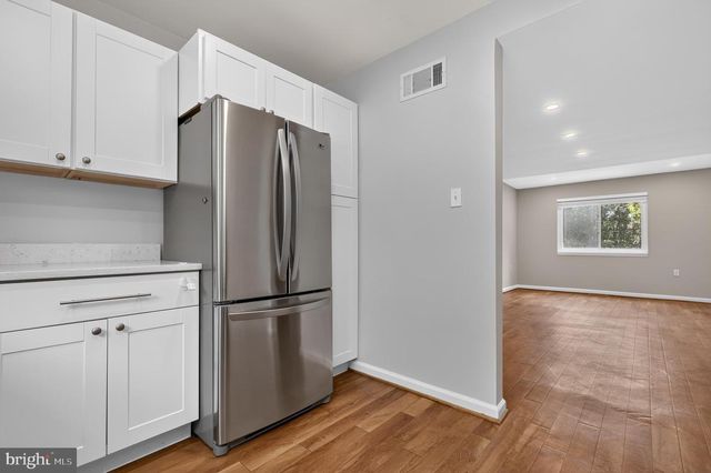 18948 MONTGOMERY VILLAGE AVE, Gaithersburg, MD 20886