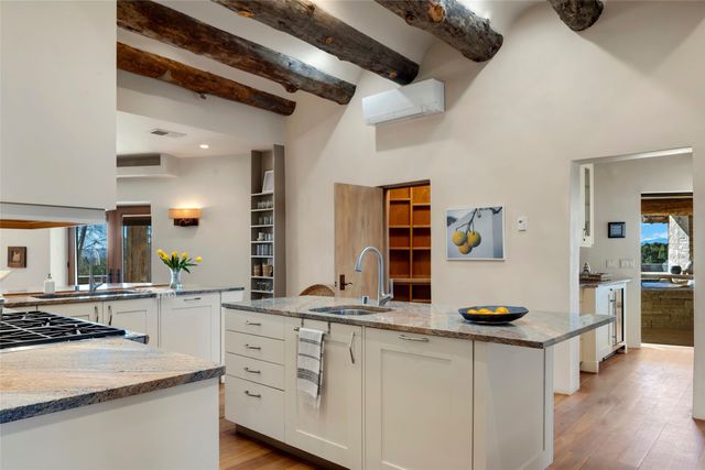 5 Penasco Circle, Santa Fe, NM 87506