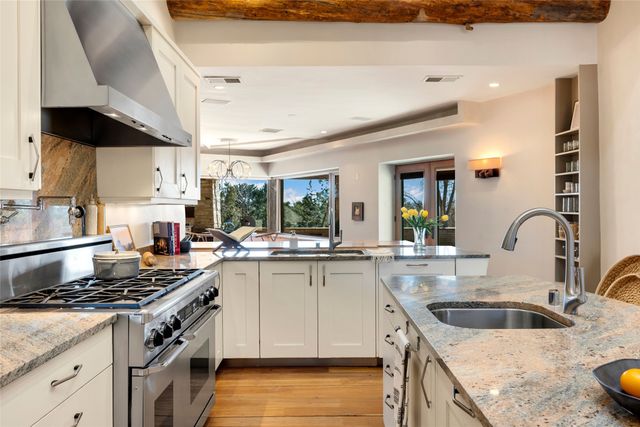 5 Penasco Circle, Santa Fe, NM 87506