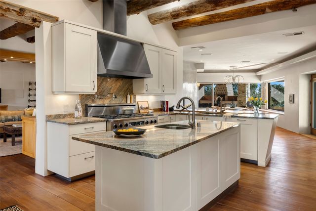 5 Penasco Circle, Santa Fe, NM 87506