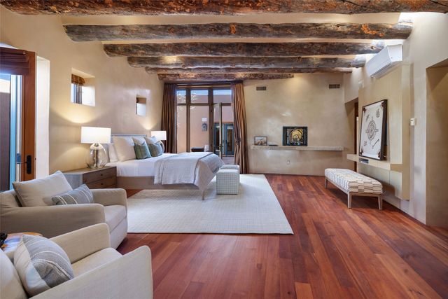 5 Penasco Circle, Santa Fe, NM 87506