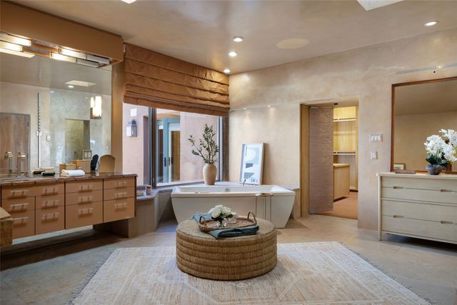 5 Penasco Circle, Santa Fe, NM 87506