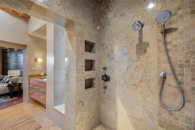 5 Penasco Circle, Santa Fe, NM 87506