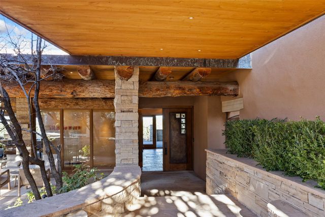 5 Penasco Circle, Santa Fe, NM 87506