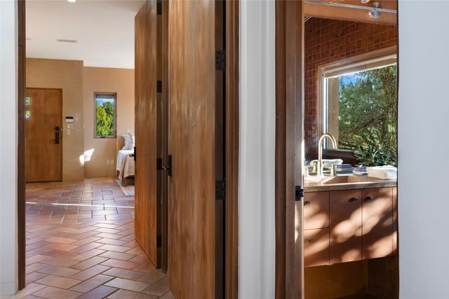 5 Penasco Circle, Santa Fe, NM 87506