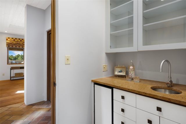 5 Penasco Circle, Santa Fe, NM 87506