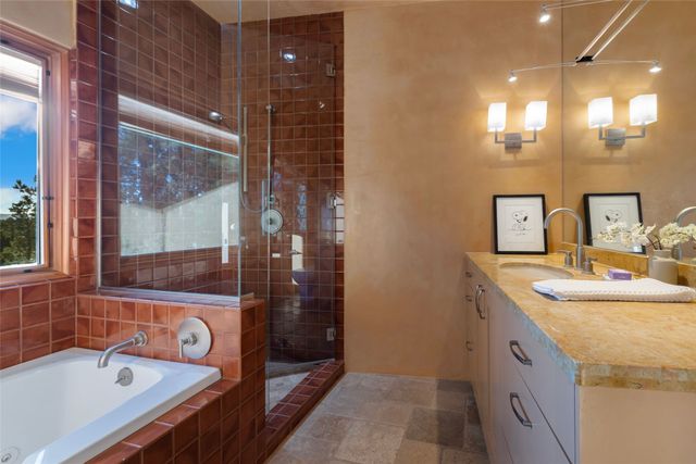 5 Penasco Circle, Santa Fe, NM 87506