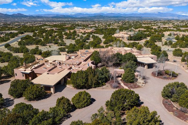 5 Penasco Circle, Santa Fe, NM 87506